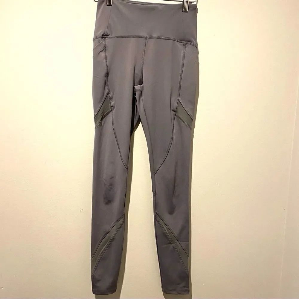 Forever 21 gray workout leggings pockets mesh Xs
